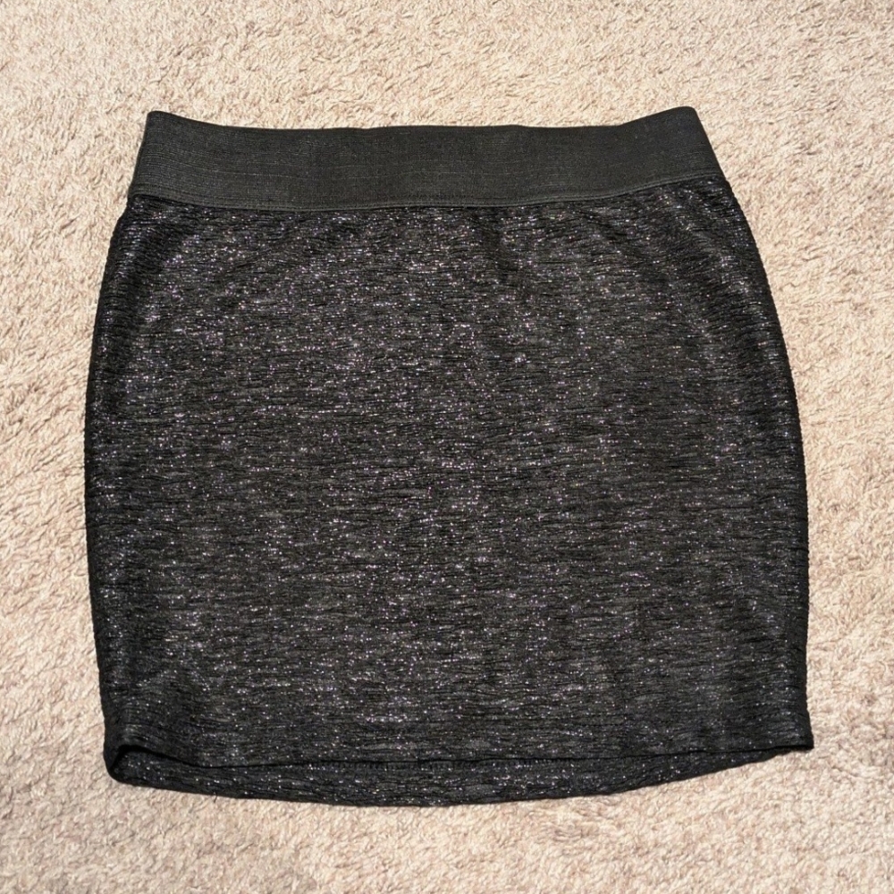 Stooshy sexy black with metallic silver thread elastic waistband mini skirt